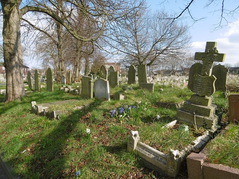 Forest Park Cemetery & London — photograph