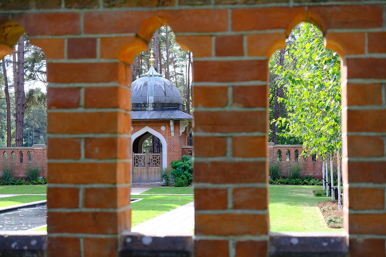 Gardens of Peace Muslim Cemetery — photograph