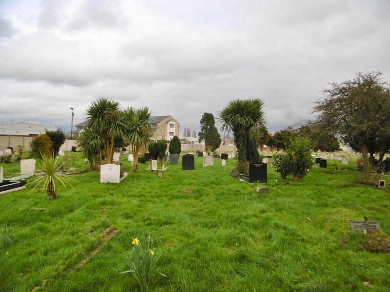 Hortus Cemetery London — photograph