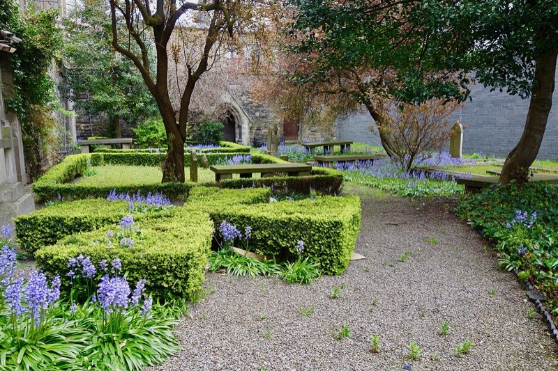 Huguenot Burial London — photograph