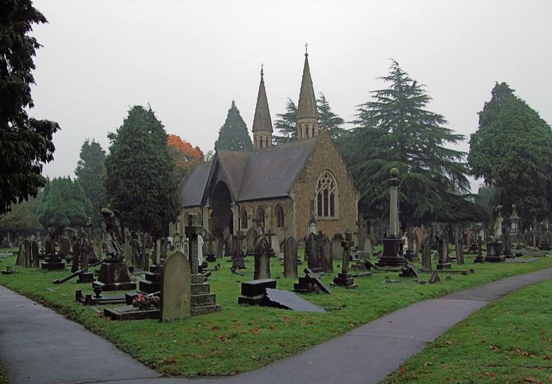 Teddington Cemetery London — photograph